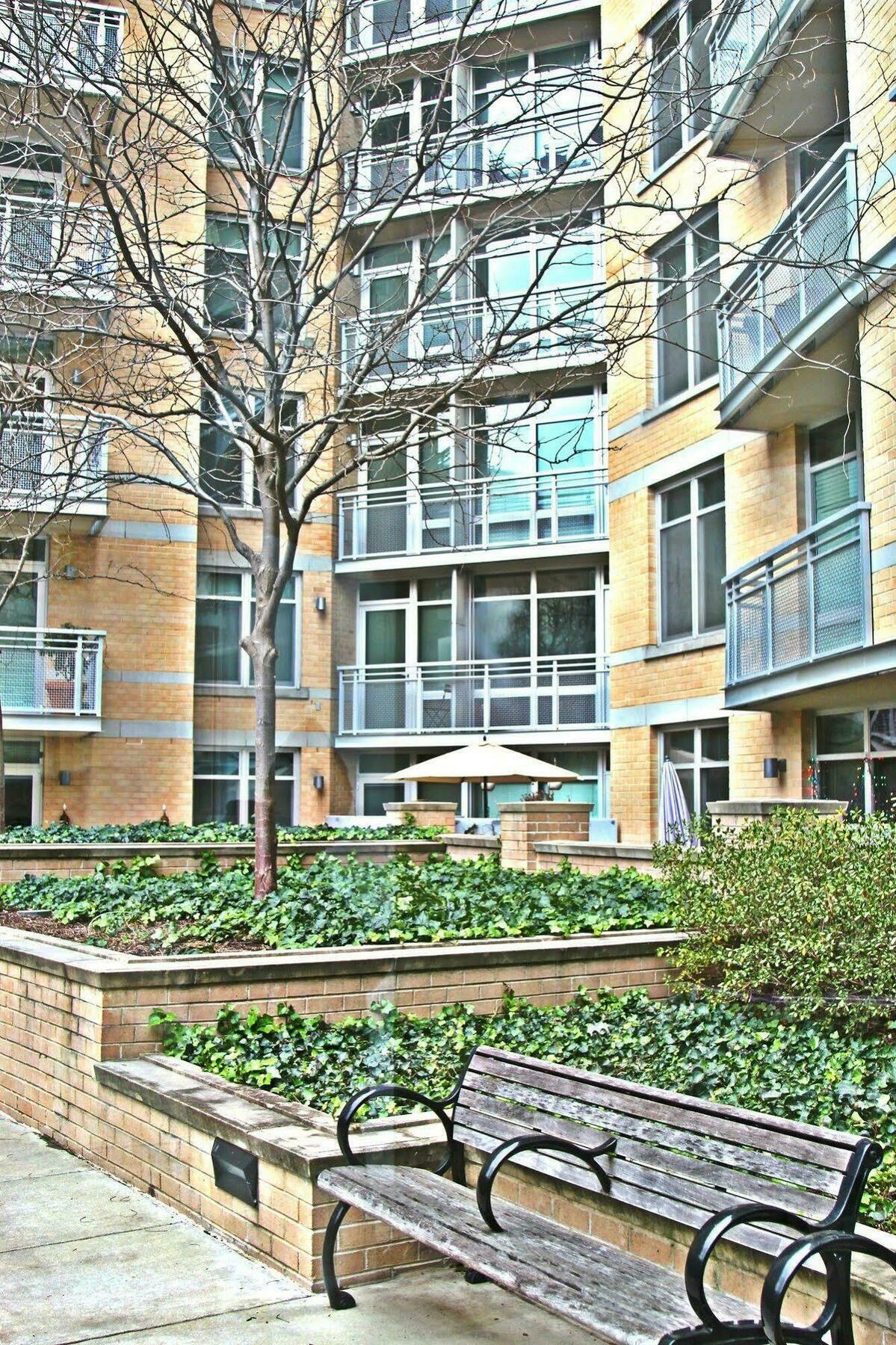 Weichert Suites At Wisconsin Place チェビー・チェイス エクステリア 写真